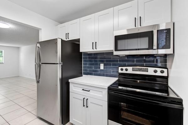 Boca Towne Centre, 450 SW 2nd Ave #2050, Boca Raton, Florida 33432, image 1
