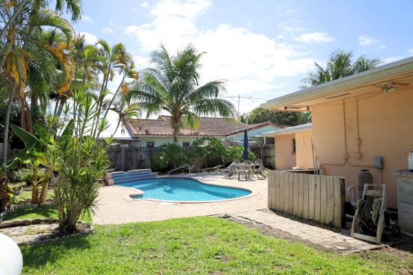 Boca Raton Square, 1259 SW 7th St, Boca Raton, Florida 33486, image 2