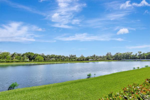 Palomino Lake, 4721 Santa Cruz Way, Davie, Florida 33314, image 3