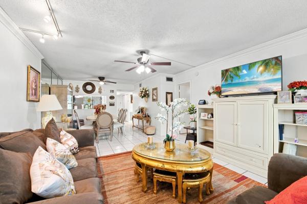 Las Vistas In Inverrary, 3601 Inverrary Dr #107, Lauderhill, Florida 33319, image 3