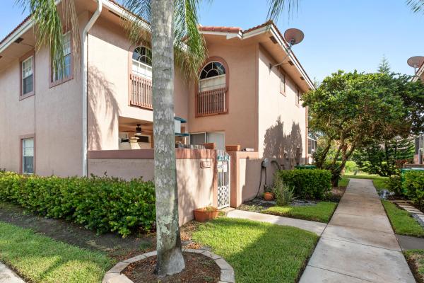 Eagle Creek Townhomes, 11912 Royal Palm Blvd, Coral Springs, Florida 33065, image 2