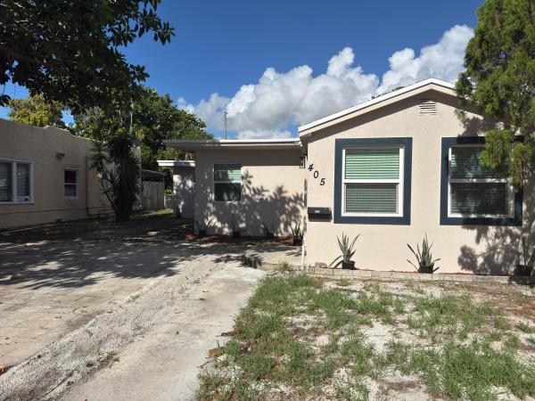 Lake Worth Town, 405 N E St, Lake Worth Beach, Florida 33460, image 2