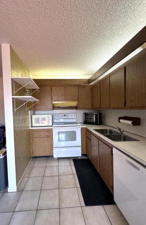 Lakewood Of Palm Springs, 17 Lake Arbor Dr, Palm Springs, Florida 33461, image 1