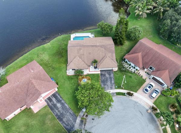 Riverdale, 2661 Forest Dr, Miramar, Florida 33023, image 2