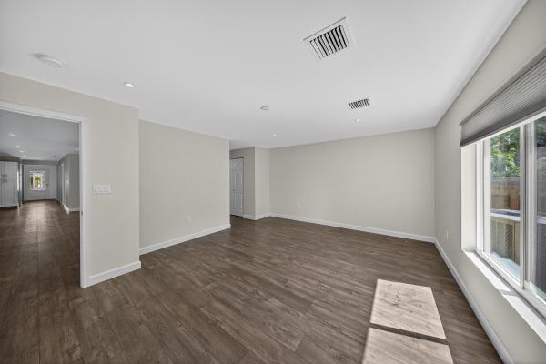 Harlem McBride, 410 NE 34th St, Oakland Park, Florida 33334, image 3