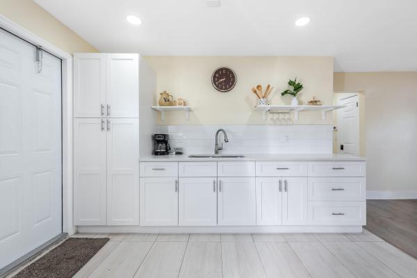 Serubi Court, 3914 Serubi Ave, Palm Springs, Florida 33461, image 2