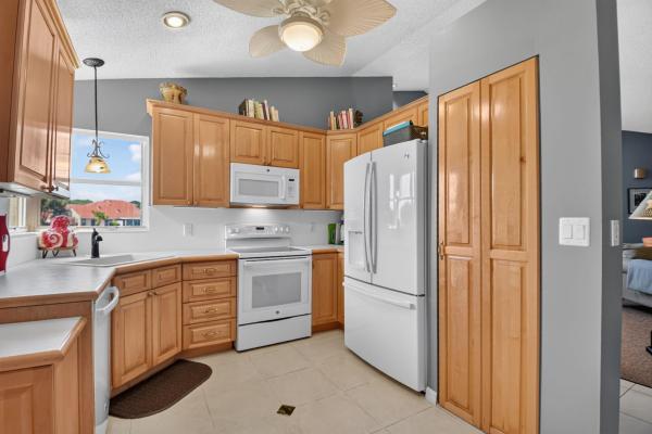 6203 Bear Creek Ct, Lake Worth, Florida 33467, image 2