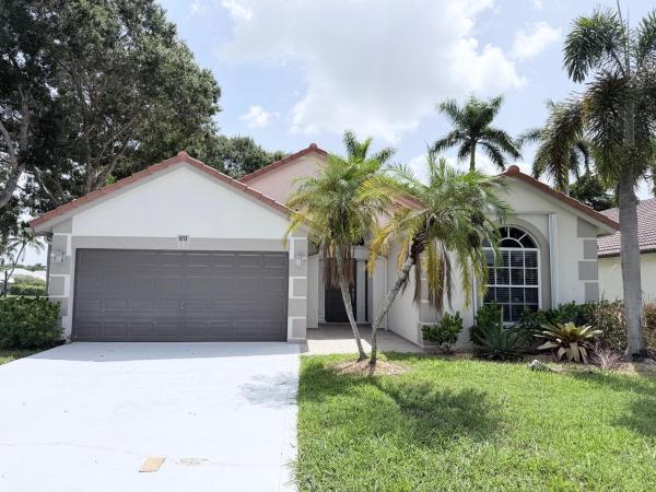 The Estates At Oak Hamlet, 1975 Oak Berry Cir, Wellington, Florida 33414, image 3