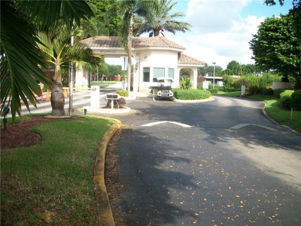 The Elm, 1000 Saint Charles Pl #701, Pembroke Pines, Florida 33026, image 2