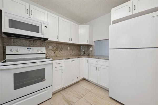 Coral Ridge East, 4501 NE 21st Ave #109, Fort Lauderdale, Florida 33308, image 3