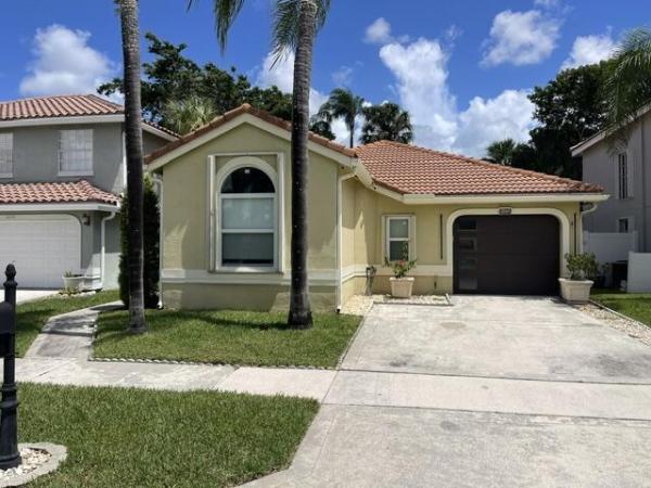 Meadow Lakes At Hillsboro Country Club, 10169 Serene Meadow Dr N, Boca Raton, Florida 33428, image 3