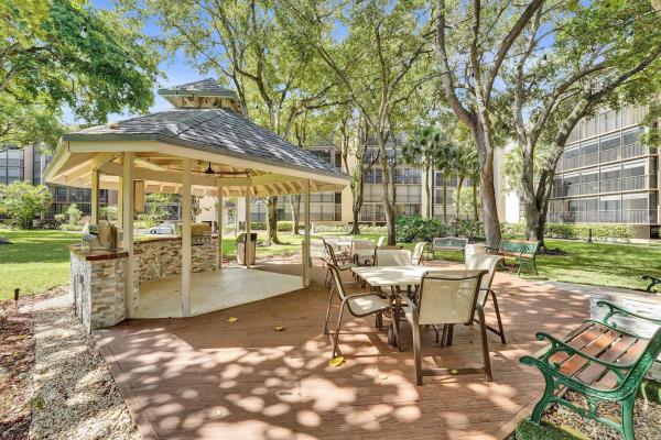 Grandview At Emerald Hills, 2802 N 46th Ave #318B, Hollywood, Florida 33021, image 2