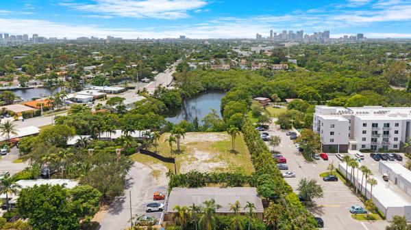 Edgewater Estates, 2117 NE 14th Ave #1-4, Wilton Manors, Florida 33305, image 2