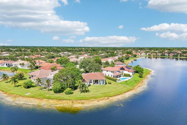 Heritage Lake, 762 Heritage Dr, Weston, Florida 33326, image 2