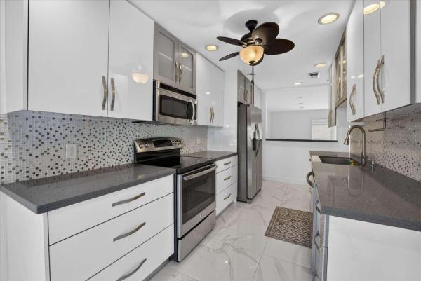 The Horizons Of Boca Lago, 21682 Cypress Rd #11D, Boca Raton, Florida 33433, image 2