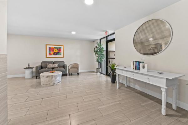 Lavers Resort & Racquet Club, 955 Egret Cir #408, Delray Beach, Florida 33444, image 1