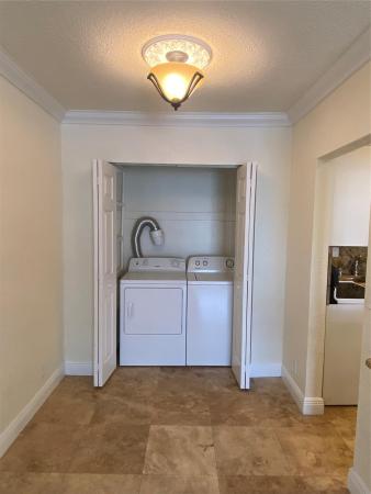 Imperial Point Colonnades, 2200 NE 66th St #1412, Fort Lauderdale, Florida 33308, image 2