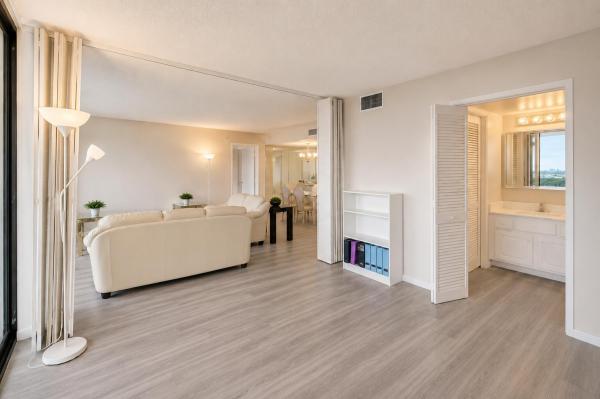 Lincoln Tower, 2400 Presidential Way #1105, West Palm Beach, Florida 33401, image 2