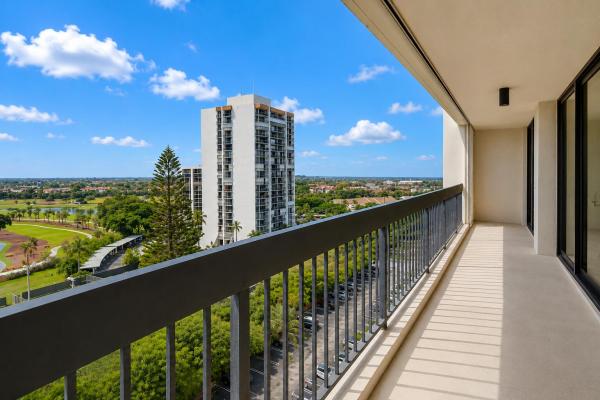 Lincoln Tower, 2400 Presidential Way #1105, West Palm Beach, Florida 33401, image 1