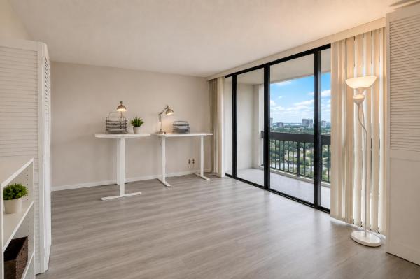 Lincoln Tower, 2400 Presidential Way #1105, West Palm Beach, Florida 33401, image 3