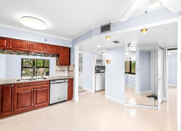 Huntington Lakes 1, 14475 N Strathmore Ln #308, Delray Beach, Florida 33446, image 2