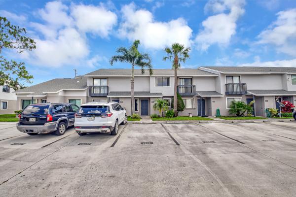 Canalakes, 1506 Wharf Ln, Greenacres, Florida 33463, image 2