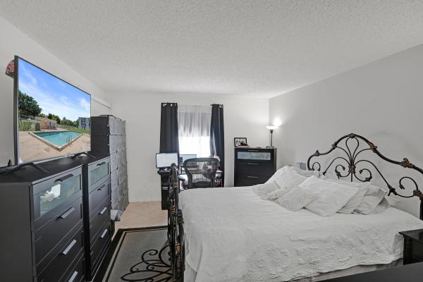French Villas, 7980 N French Dr #3-202, Pembroke Pines, Florida 33024, image 2