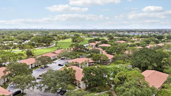 606 Brackenwood Cv, Palm Beach Gardens, Florida 33418, image 2