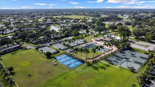 Tennis Lodges, 11863 Wimbledon Cir #542, Wellington, Florida 33414, image 2