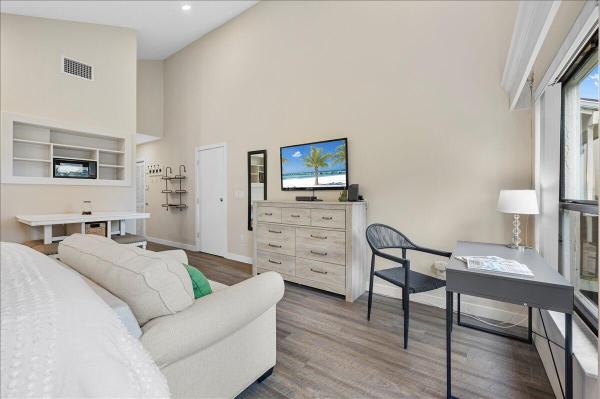 Tennis Lodges, 11863 Wimbledon Cir #542, Wellington, Florida 33414, image 1
