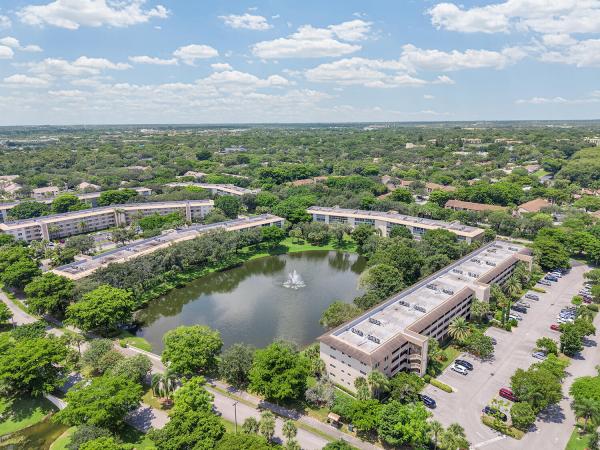 Lucaya Village, 2202 Lucaya Bnd #C3, Coconut Creek, Florida 33066, image 1
