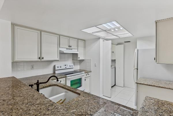 Visconti, 9088 W Atlantic Blvd #525, Coral Springs, Florida 33071, image 1