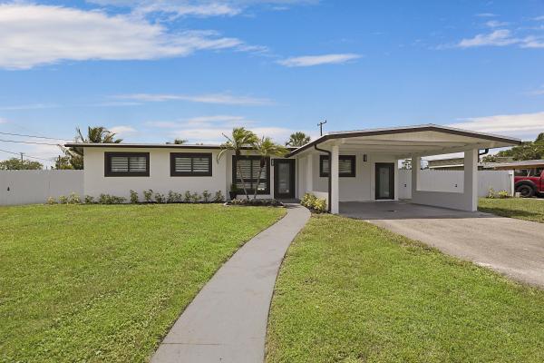 Palm Springs Village, 421 Fontana Dr, Palm Springs, Florida 33461, image 2