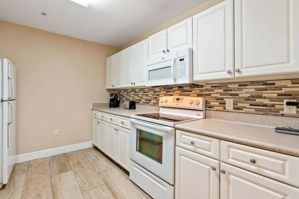 Village At Abacoa, 1200 Town Center Dr #425, Jupiter, Florida 33458, image 2