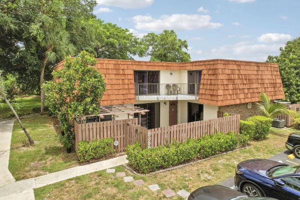 Village At Coral Lake, 8389 N Coral Cir, North Lauderdale, Florida 33068, image 3