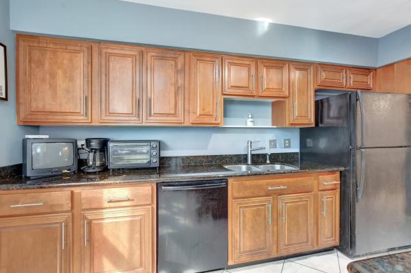 Cloister Del Mar, 1180 S Ocean Blvd #0025, Boca Raton, Florida 33432, image 3