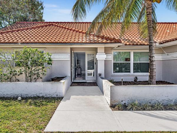 Sun Valley 2, 9393 Laurel Green Dr, Boynton Beach, Florida 33437, image 2