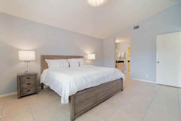 Bedford Mews At Wellington, 13335 Bedford Mews Ct, Wellington, Florida 33414, image 2