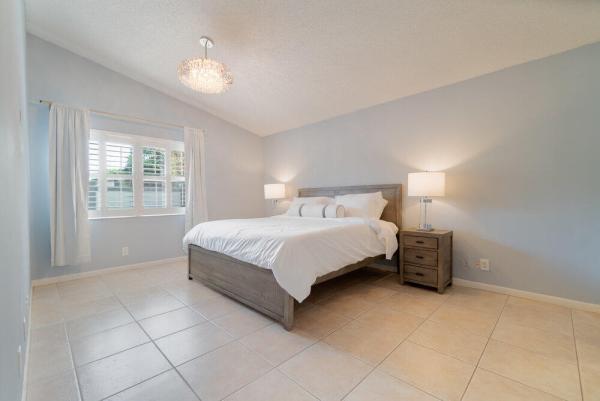 Bedford Mews At Wellington, 13335 Bedford Mews Ct, Wellington, Florida 33414, image 3
