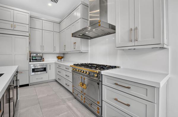 Totterdale, 512 Lake Dr, Delray Beach, Florida 33444, image 2