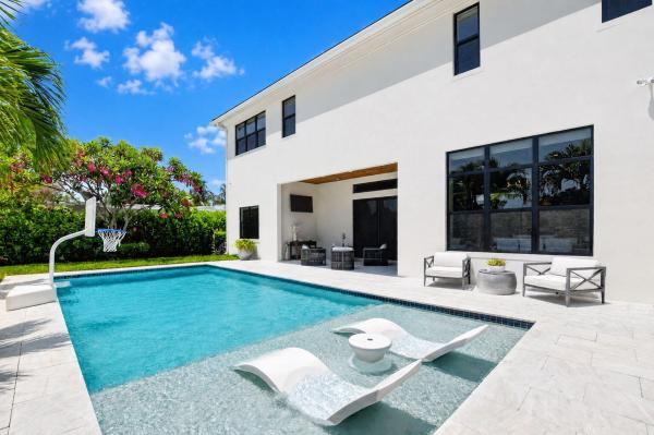 Totterdale, 512 Lake Dr, Delray Beach, Florida 33444, image 3