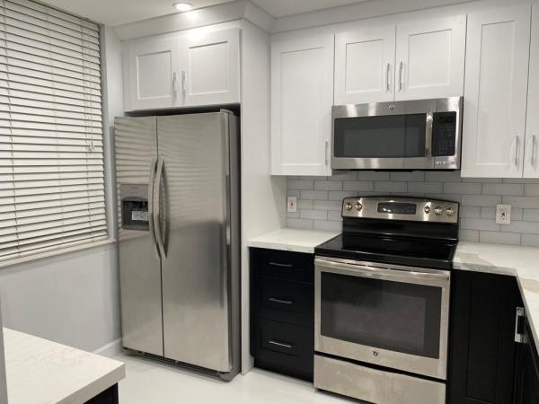 Whitehall Of Pine Island Ridge, 1520 Whitehall Dr #202, Davie, Florida 33324, image 1