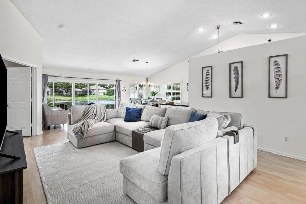 Palm Beach Bath & Tennis, 5554 Grande Palm Cir, Delray Beach, Florida 33484, image 3