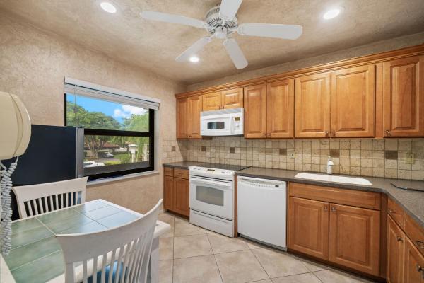 The Palms Of Boca Lago, 21669 Tall Palm Cir #1B, Boca Raton, Florida 33433, image 3