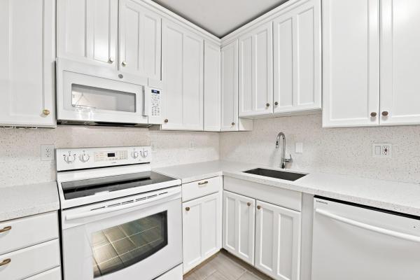 Imperial Point Colonnades, 2251 NE 66th St #1623, Fort Lauderdale, Florida 33308, image 3