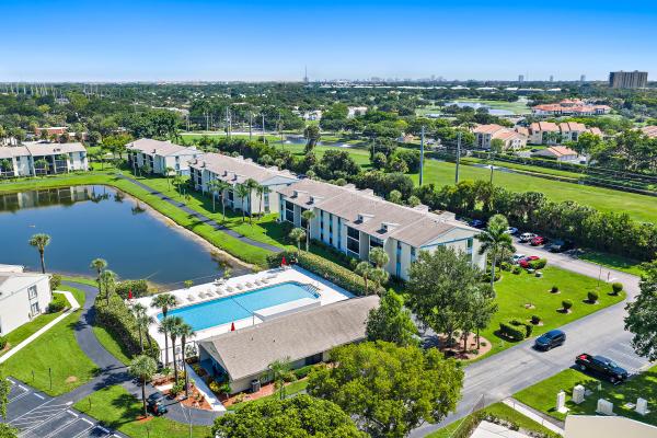 The Palm Club, 1111 Green Pine Blvd #F1, West Palm Beach, Florida 33409, image 3