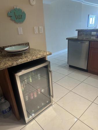 Parker Tower, 3140 S Ocean Dr #210, Hallandale Beach, Florida 33009, image 3