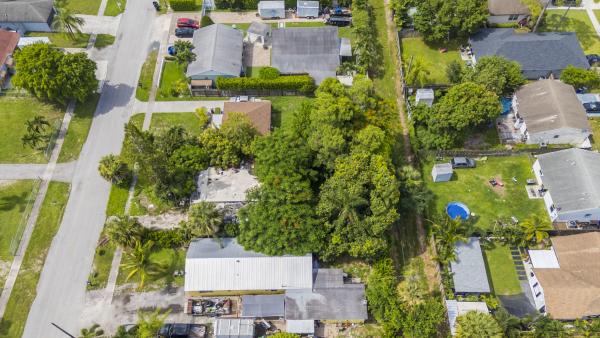 Greenacres No HOA, 240 Perry Ave, Greenacres, Florida 33463, image 1