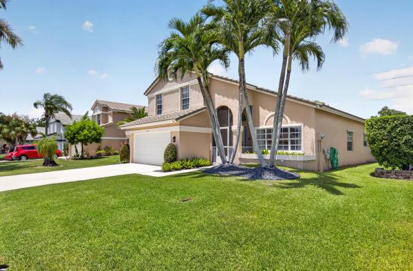 The Estates Of Windchime Lakes, 6160 Windlass Cir, Boynton Beach, Florida 33472, image 2