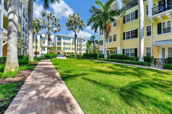 225 S Latitude Cir #UNIT 402, Delray Beach, Florida 33483, image 1